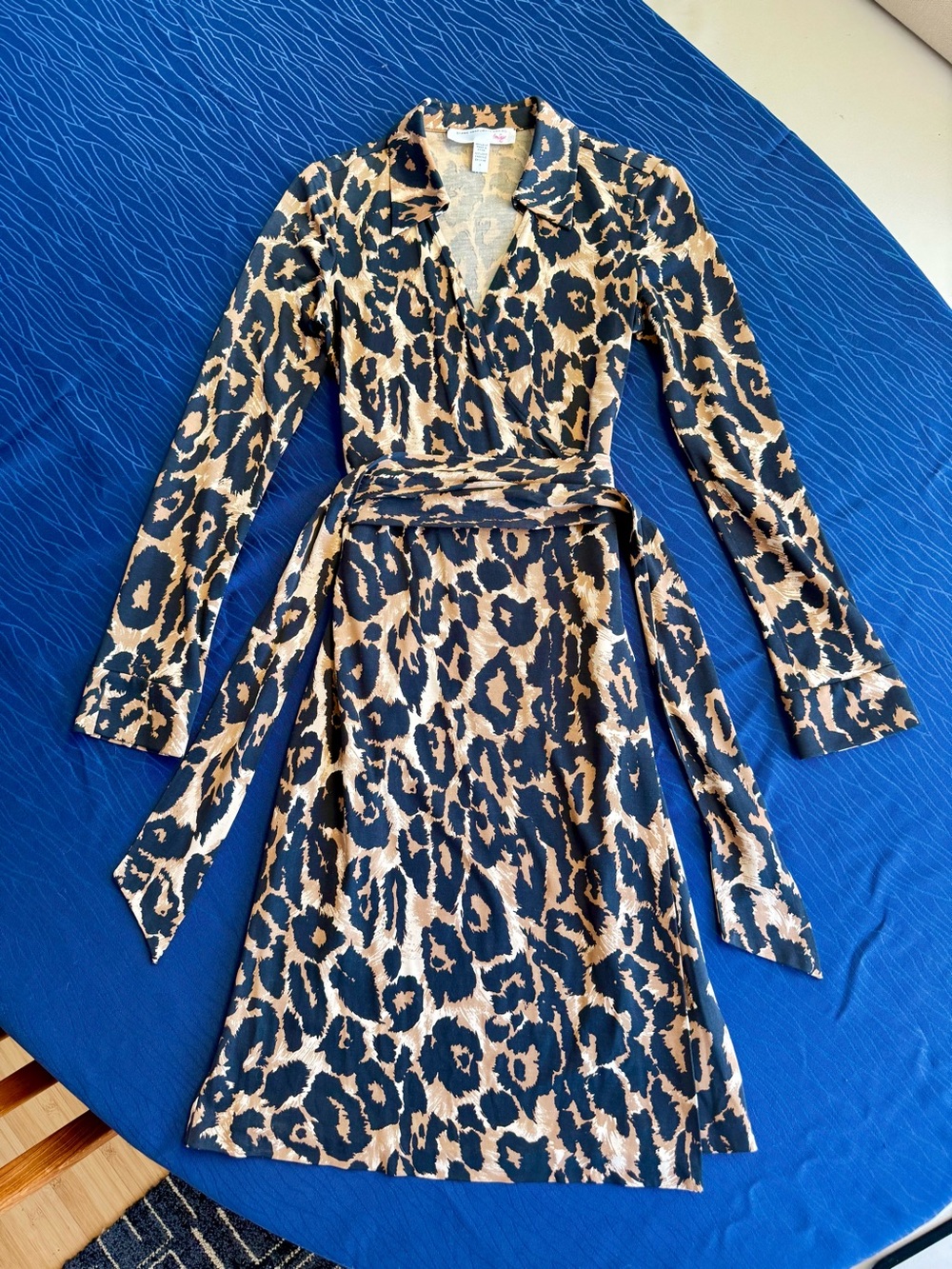 100% Silk Diane Von Furstenberg Leopard Print Wrap Dress
